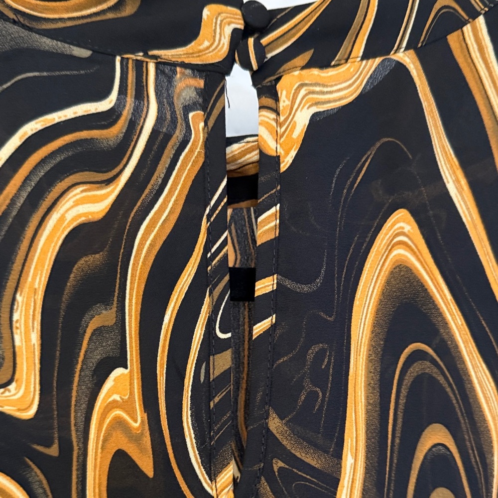 Jones & CO Elegant Black Gold Switl Pattern Blouse Sz XL NWOT - Picture 5 of 5